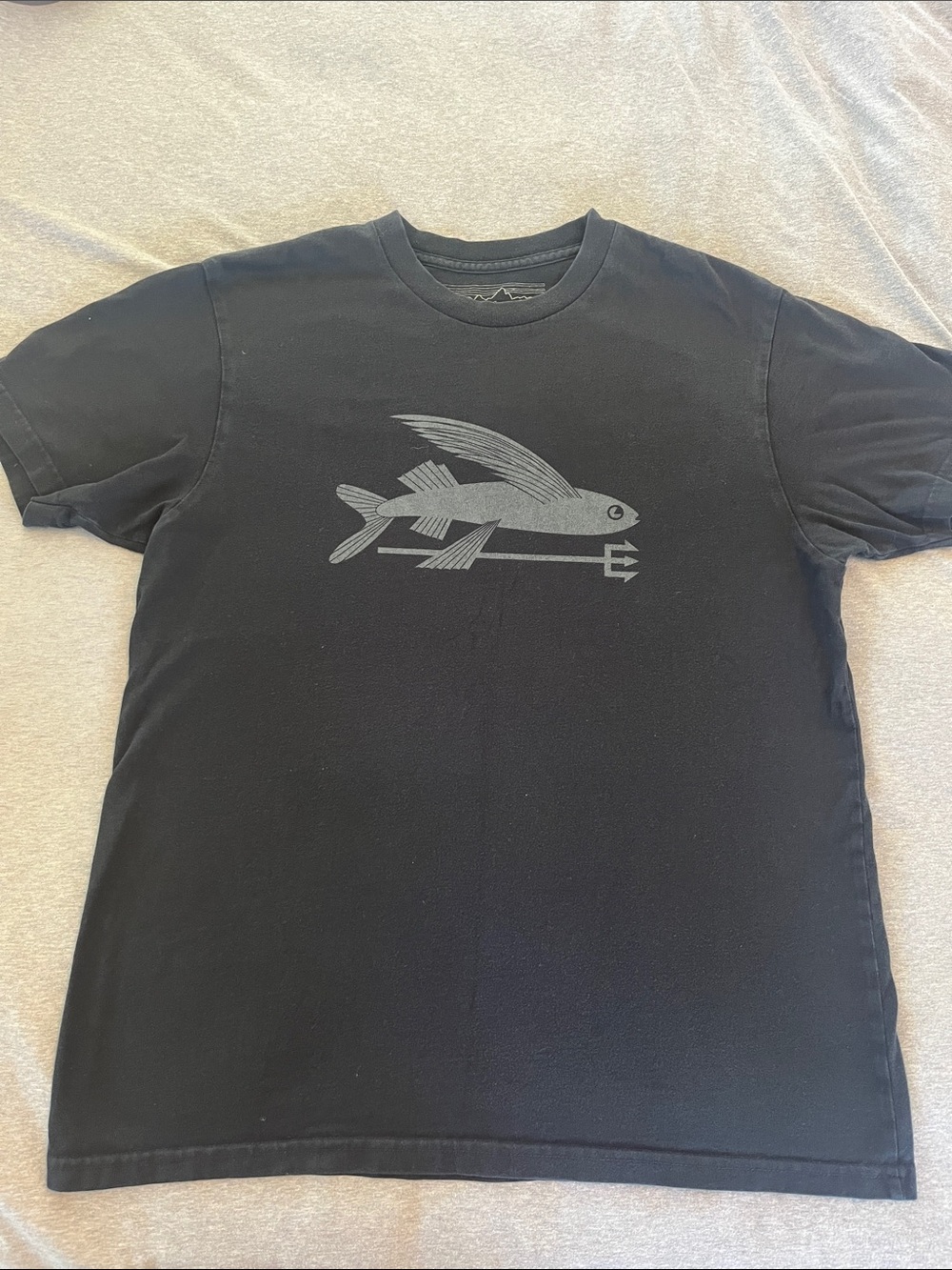 Patagonia Black Flying Fish Crewneck T-Shirt with Men’s Large